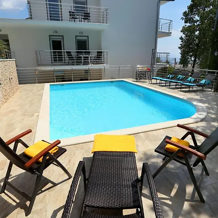Dragi With Pool, Sauna, & Whirlpool Apartment