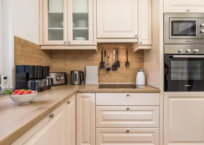 Dragi With Pool, Sauna, & Whirlpool Apartamento