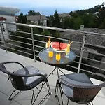 Dragi With Pool, Sauna, & Whirlpool Apartmán