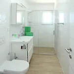 Dragi With Pool, Sauna, & Whirlpool Apartmán Opatija