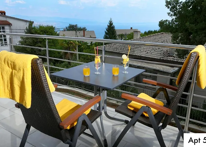 Dragi With Pool, Sauna, & Whirlpool Appartement Opatija