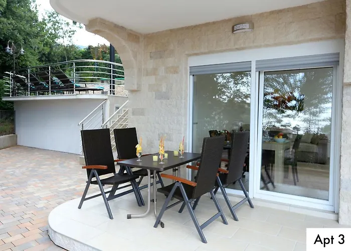 Dragi With Pool, Sauna, & Whirlpool Appartement