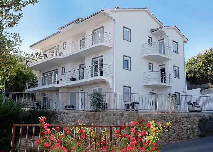 Dragi With Pool, Sauna, & Whirlpool Appartement Opatija