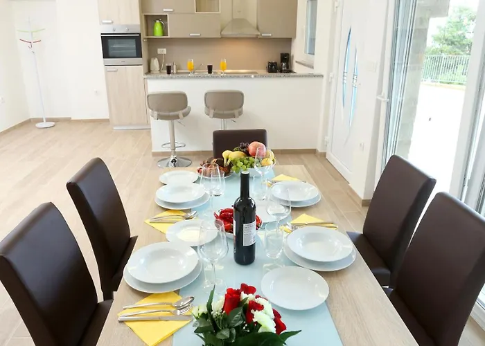 Apartment Dragi With Pool, Sauna, & Whirlpool Opatija
