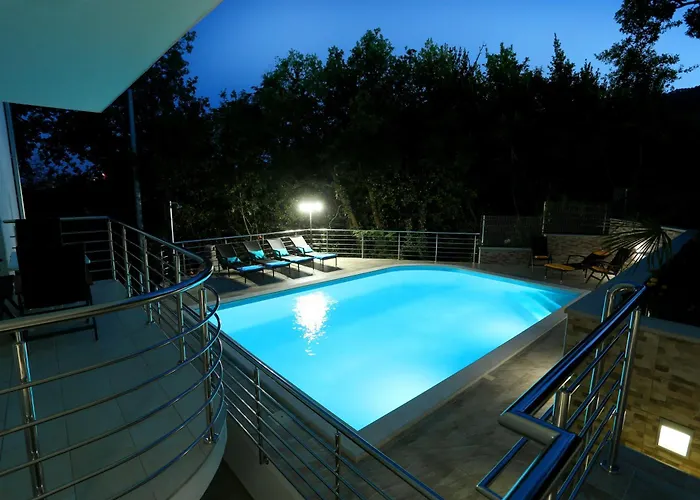 Apartment Dragi With Pool, Sauna, & Whirlpool