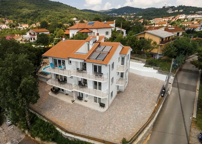 Apartment Dragi With Pool, Sauna, & Whirlpool
