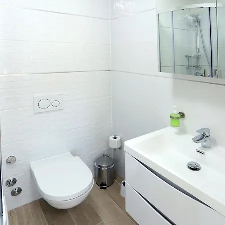 Apartment Dragi With Pool, Sauna, & Whirlpool