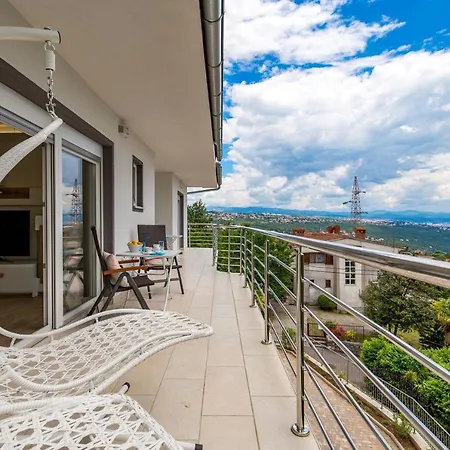 Apartment Dragi With Pool, Sauna, & Whirlpool